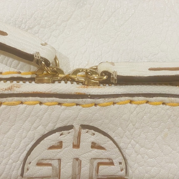 N16-ANTONIO MELANI Off-White Leather Purse - Picture 11 of 12